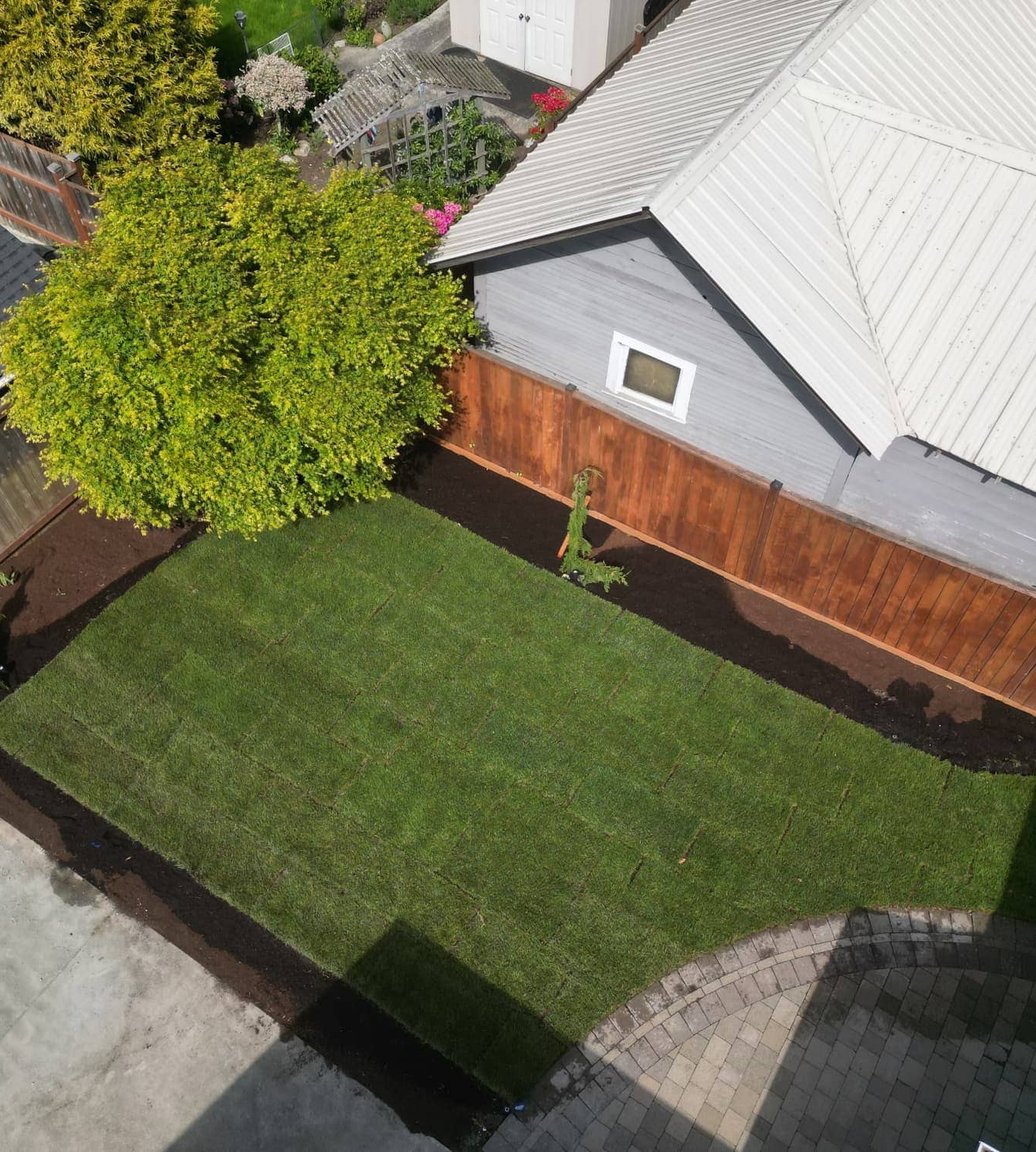 New lawn and fence installation in Anacortes, WA